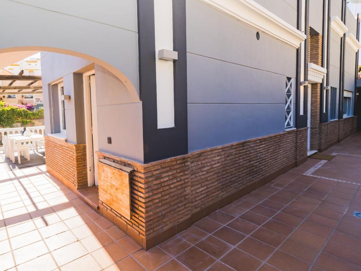 Вилла Cubo'S Gibralfaro House Center Малага Экстерьер фото