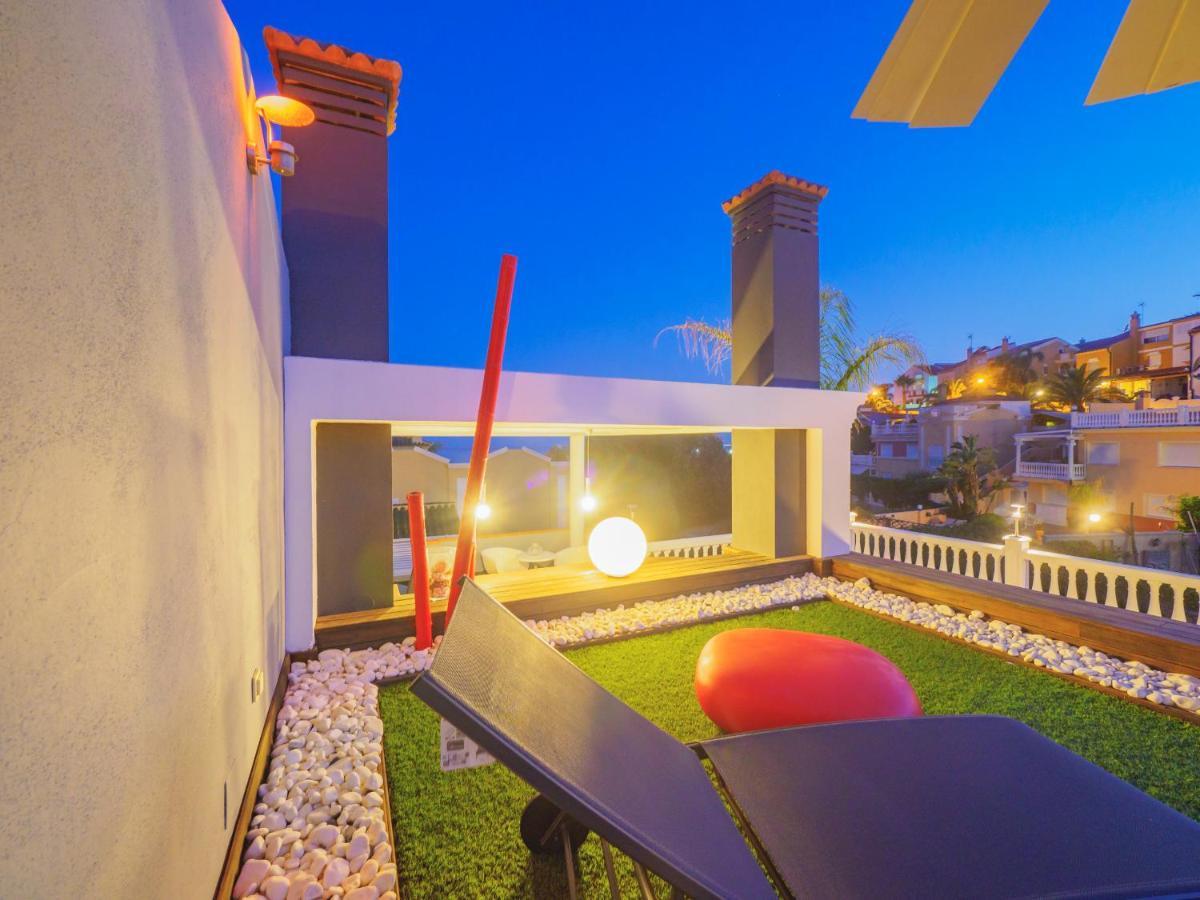 Вилла Cubo'S Gibralfaro House Center Малага Экстерьер фото