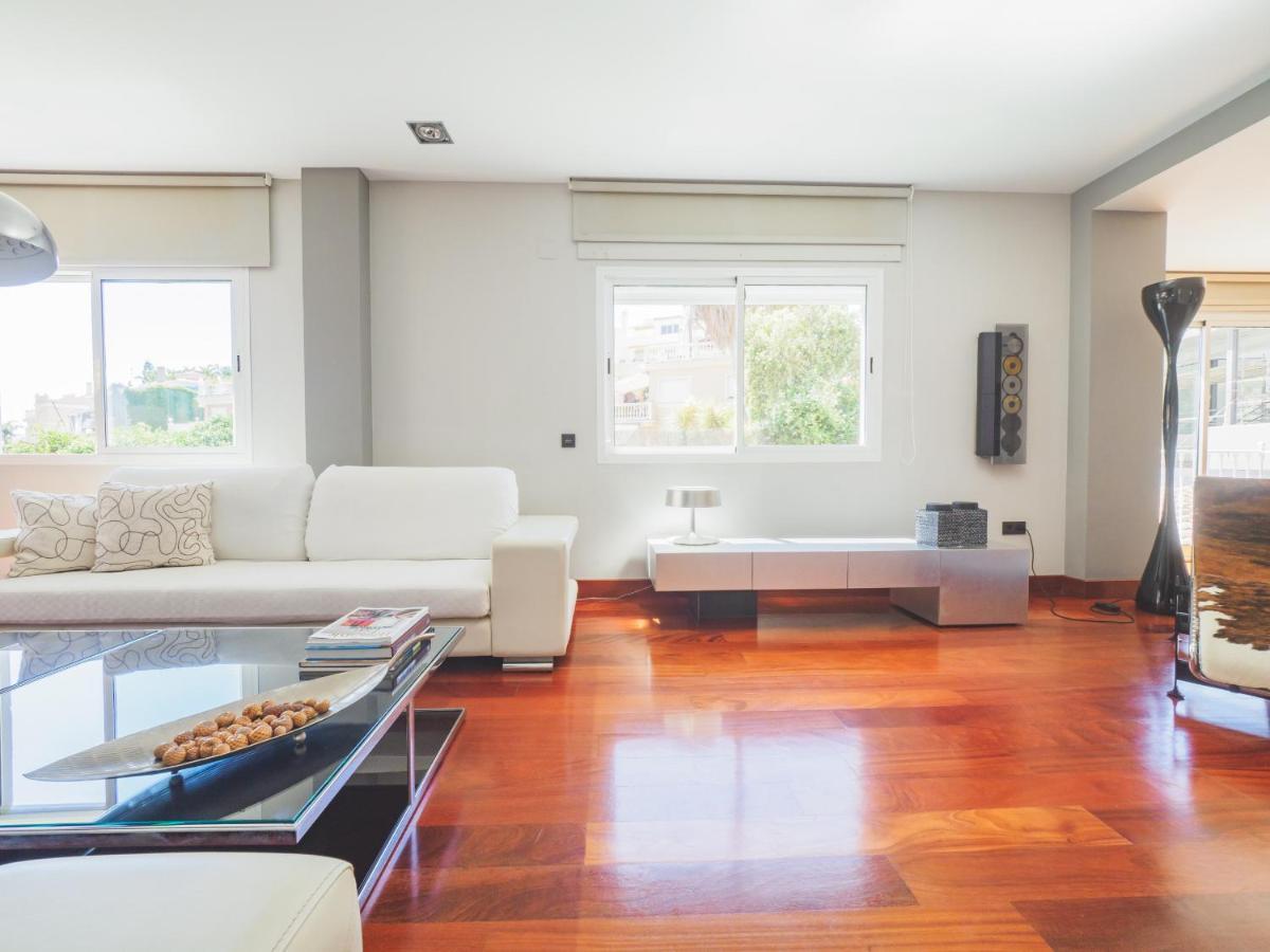 Вилла Cubo'S Gibralfaro House Center Малага Экстерьер фото