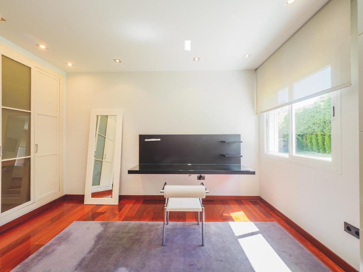 Вилла Cubo'S Gibralfaro House Center Малага Экстерьер фото