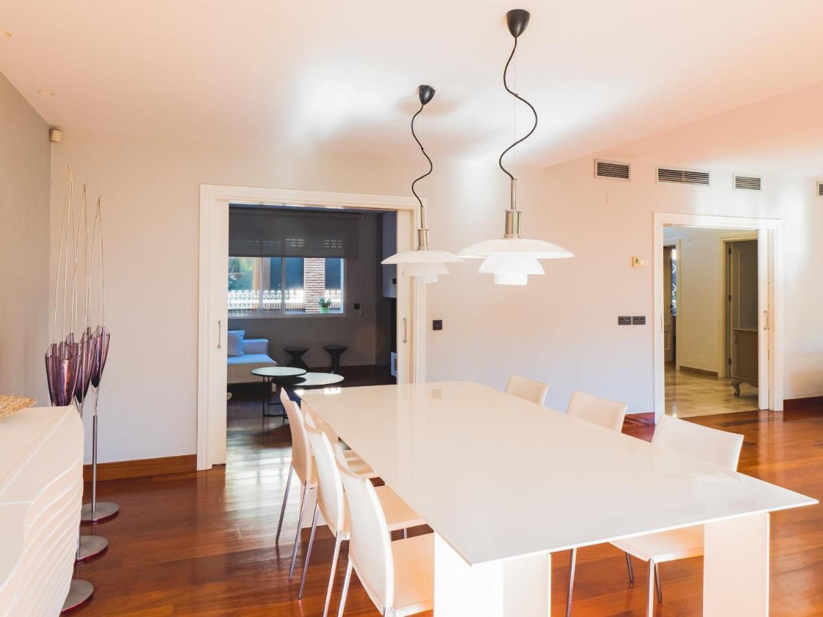 Вилла Cubo'S Gibralfaro House Center Малага Экстерьер фото